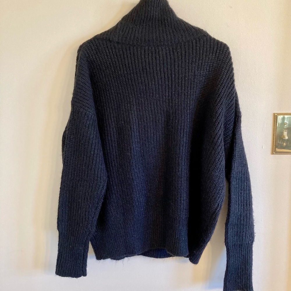 Calvin Klein Sweater - Picture 3 of 6